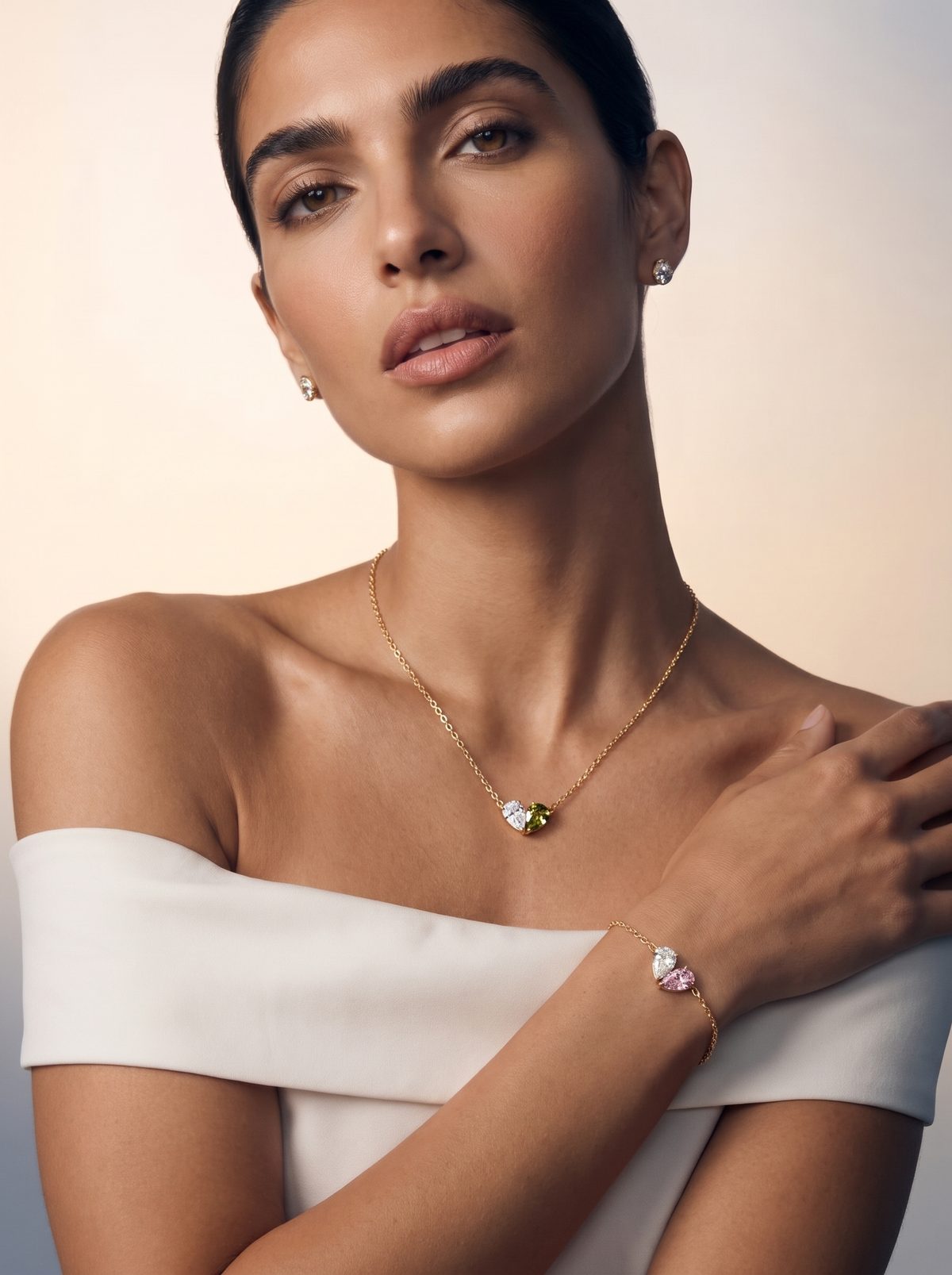Bracelet porté avec le collier